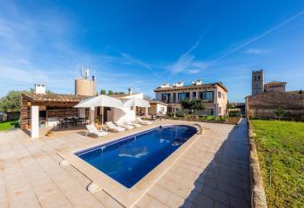 Sa Figuereta Living Place has Balcony rooms