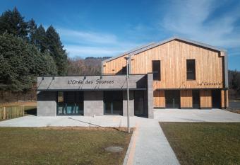 L Or  e des Sources has Balcony rooms