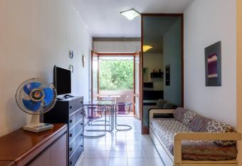 Casa vacanza al mare has Balcony rooms