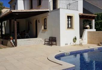 Villa Tard  a has Balcony rooms