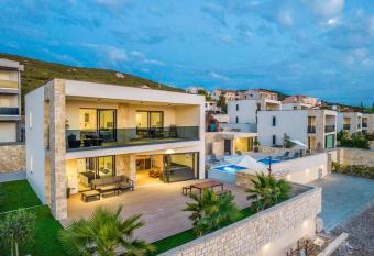 Villa Danijela, brand new villa with private pool has Balcony rooms