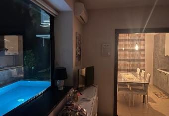 Etna del Moro has rooms with a private hot tub