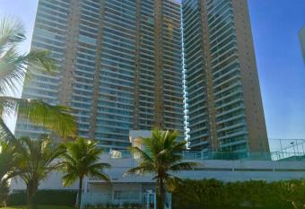 Lindo Apto P   na areia Frente para Mar allows 18 year olds to book a room