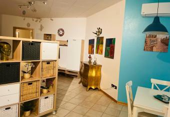 Casa Vacanze Cau de Mezo has Balcony rooms