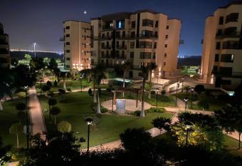 Stunning Hotel Apt Garden View in Madinaty has Balcony rooms