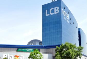 LCB Hotel Fuenlabrada allows 18 year olds to book a room