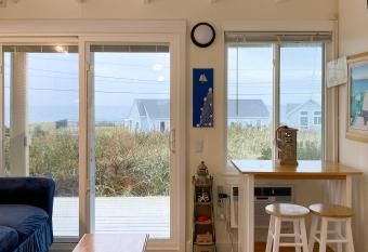 National Seashore Studio has Balcony rooms