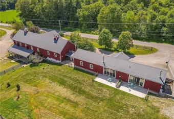 Letchworth Farm Guesthouses has Balcony rooms