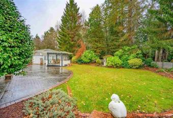 Ocean Park B&B has Balcony rooms