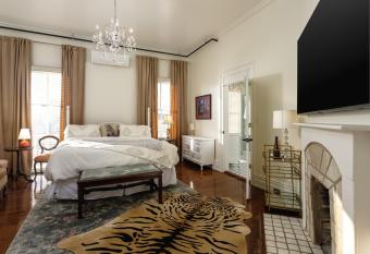 Celestine Bed and Breakfast has Balcony rooms