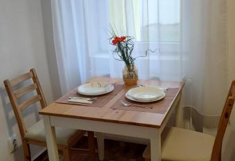 Babesh Apartment Medias has Balcony rooms