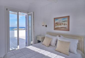 Sand and sea villa Asterias has Balcony rooms