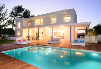 Can Llusi   has Balcony rooms