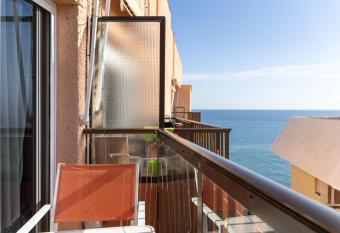 Apartamento playa 5 primera linea has Balcony rooms