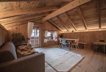 Ciasa Somuer - Sotletet has Balcony rooms