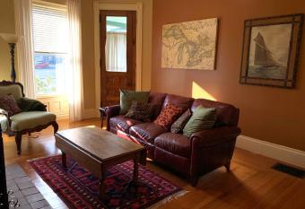 The Henry Clark House has Balcony rooms