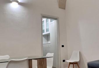 Holiday House Signuria allows 18 year olds to book a room