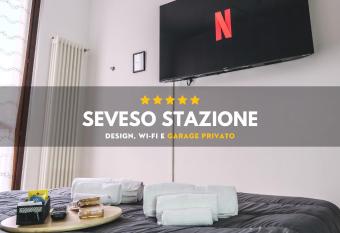[Seveso-Stazione] Design, Wifi & Garage Privato has Balcony rooms