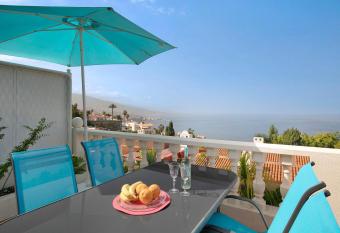 casa Daniela has Balcony rooms