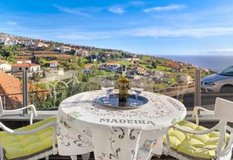 Vila Morning Sun has Balcony rooms