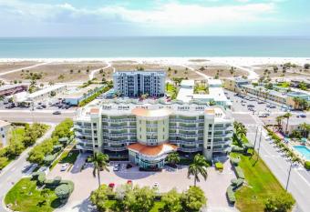 Luxury Spacious Penthouse Beach View Treasure Island Pool HotTub has Balcony rooms