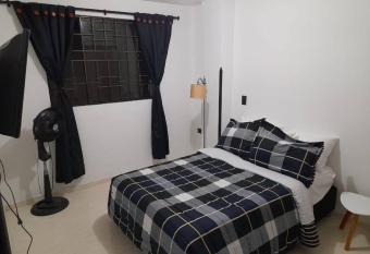 C  modo Apartaestudio Alarc  n. allows 18 year olds to book a room