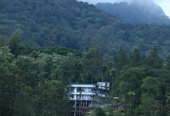 Adams Heaven Homestay has Balcony rooms