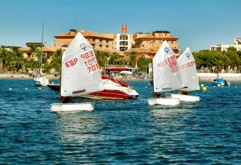 Hotel Monarque Costa Narejos allows 18 year olds to book a room