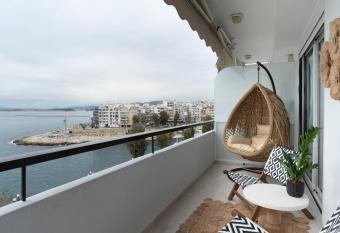 Blue Chill Paradise Seaview Suite w/ Kingbed allows 18 year olds to book a room