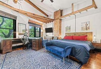 Spacious, Historic Logan Circle Rowhouse has Balcony rooms