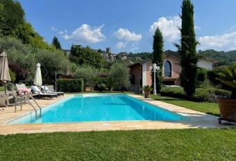 Fosca s Villa With Private Pool & Garden has Smoking/Balcony rooms