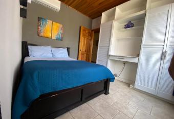 Exclusive Private Room close to LIR Airport allows 18 year olds to book a room