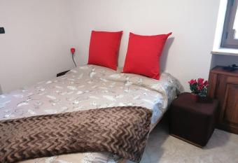 Chez Papi - A 5 min da piste da Sci e stazione has Balcony rooms