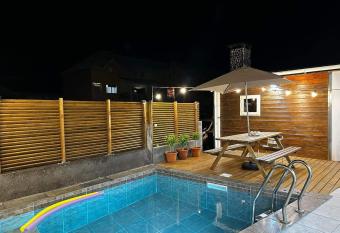 Lilie location langevin has Balcony rooms