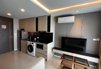 Mida Grande Resort Phuket allows 18 year olds to book a room