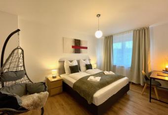 Downtown Apartment by NINJA SPACES - Kingsize-Bett, K  che, Netflix, Terrasse has Balcony rooms