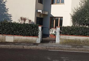 Residenza Relax Quinto Alto Sesto Fiorentino Firenze has Balcony rooms