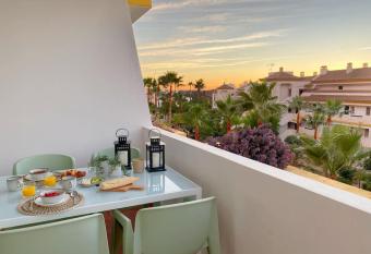 Wonderful appartement on golf site near Marbella has Balcony rooms