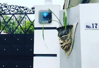 Sriyan Villa has Smoking/Balcony rooms