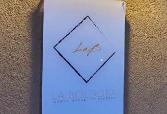 La Bolgora Guesthouse has Balcony rooms