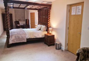 Xavier s allows 18 year olds to book a room