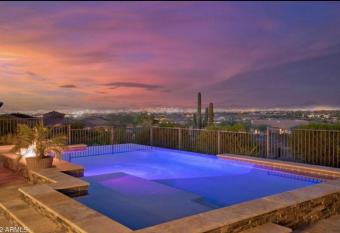 BEST VIEWS IN PHOENIX! Luxury, Pool, & Mini Golf! has Balcony rooms