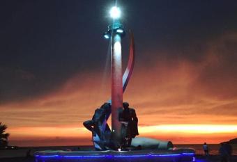 Malec  n Departamento C  modo Gran Ubicaci  n 8 Personas has Balcony rooms