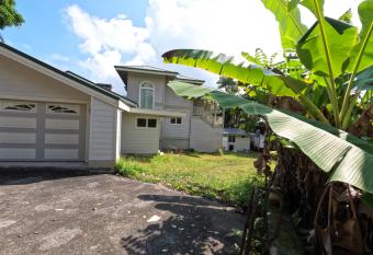 Hilo Bay Ocean View Castle has Balcony rooms