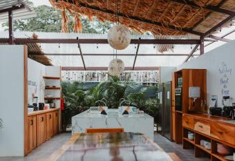 La Tribu allows 18 year olds to book a room