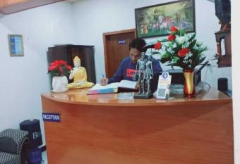 OYO Hotel Green Star allows 18 year olds to book a room