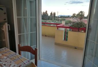 Casa vacanza in villa Mothia has Balcony rooms