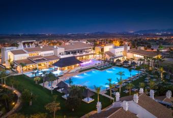 Ona Hacienda del   lamo Golf Resort has Balcony rooms