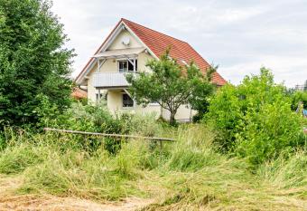 Beutenm  hle Straussenfarm Dach has Balcony rooms