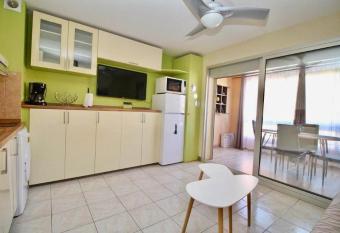 Superbe Appartement LE ROY SOLEIL proche de la mer has Balcony rooms